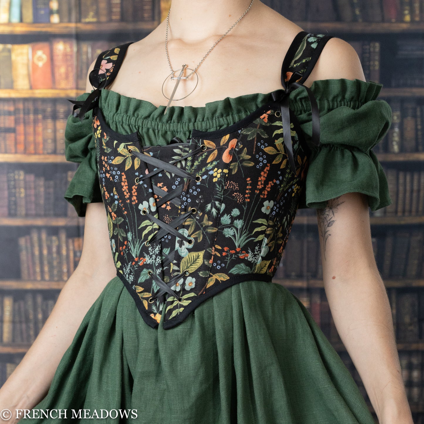 Cottagecore Aesthetic, Fairycore Grunge Green Corset Top - Vintage Flo –  Moon and Cottage