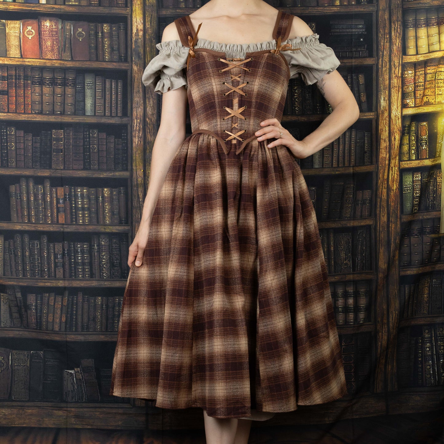 Brown plaid skirt queen best sale